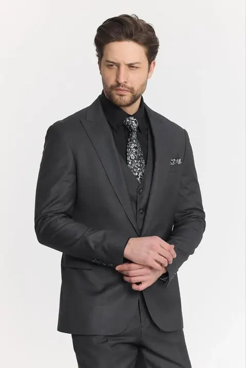 Big & Tall Suits manufactured by Mark Morente